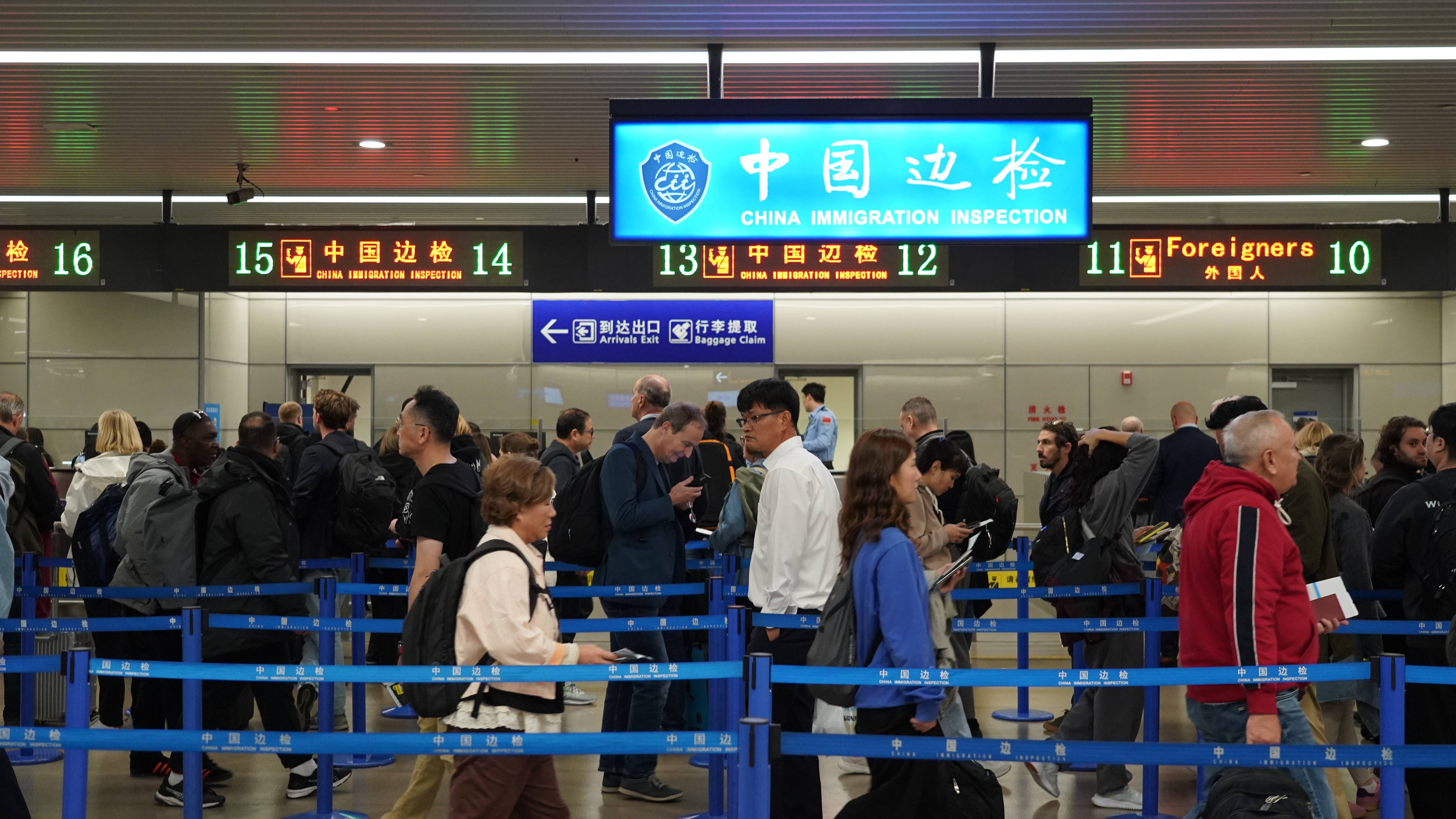 斯洛伐克队实现逆袭，出线希望存留